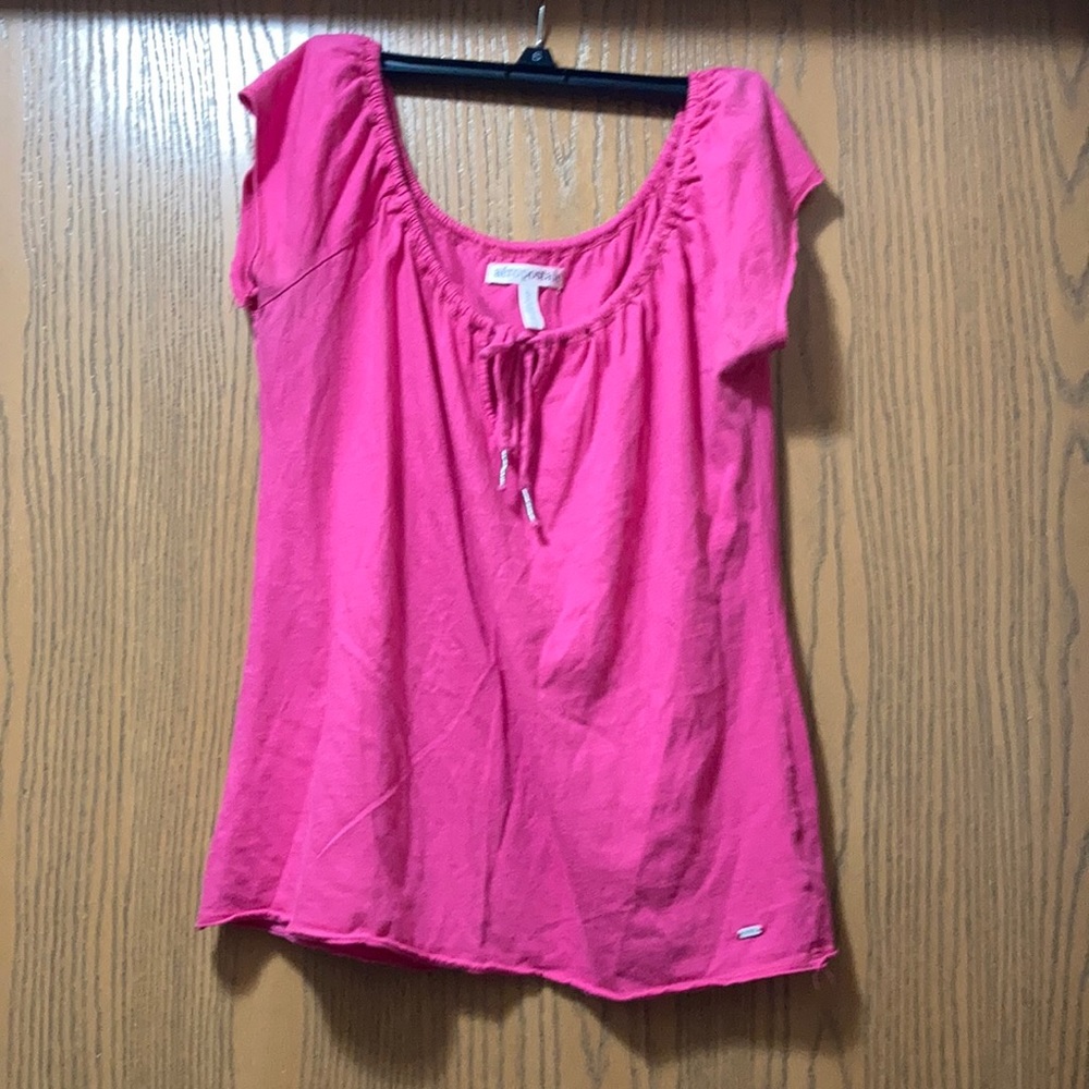 Aeropostale top. Large